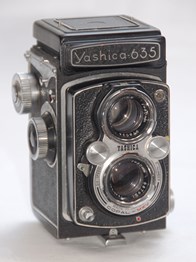 YASHICA 635